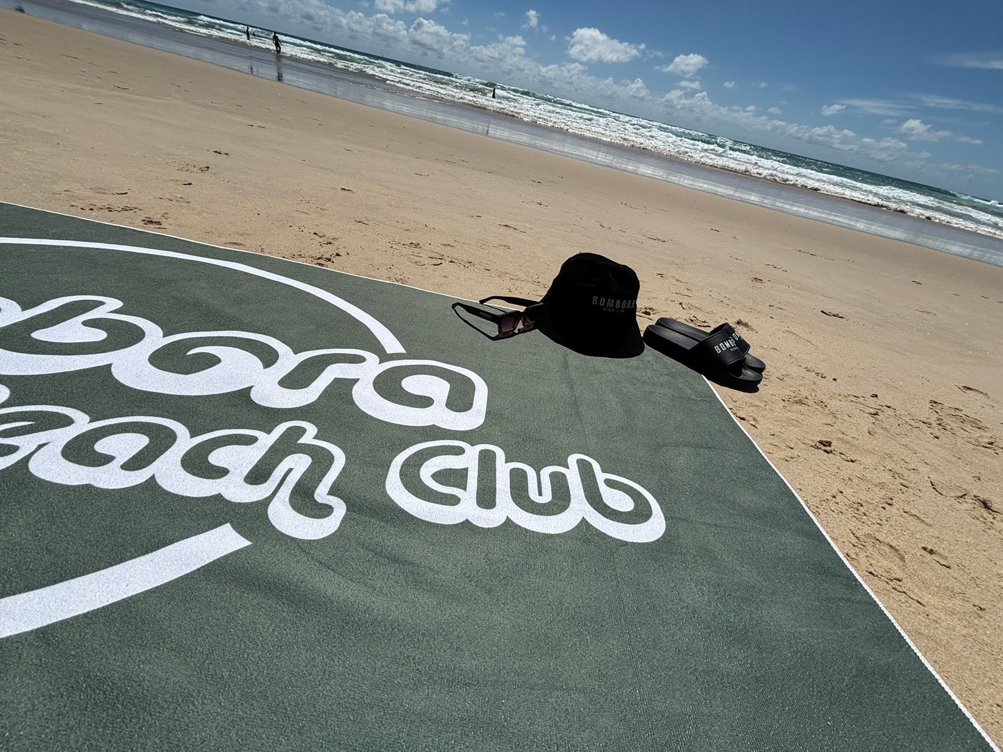 BEACH TOWEL | BBC QUICK-DRY MICROFIBRE BEACH TOWEL - OLIVE GREEN