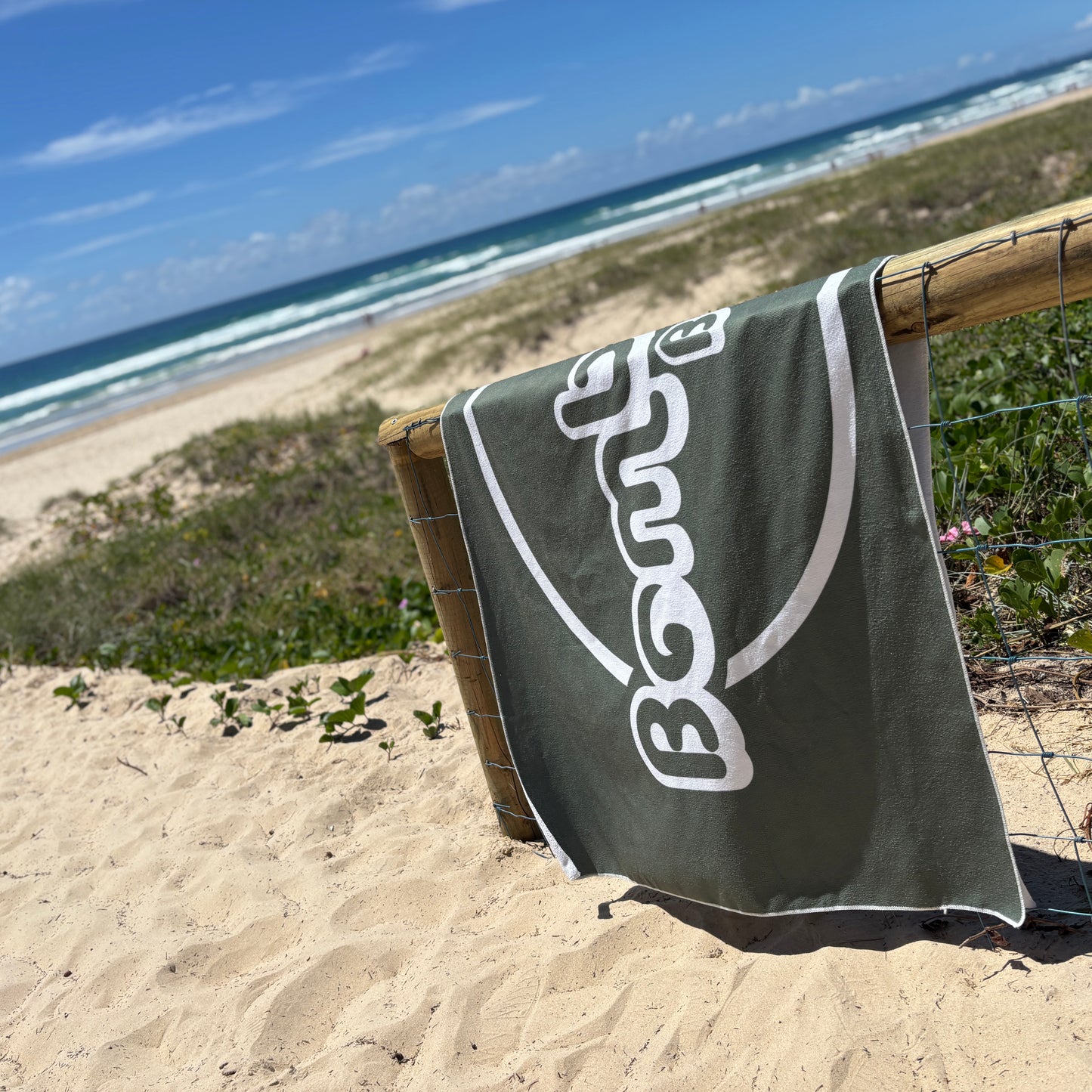BEACH TOWEL | BBC QUICK-DRY MICROFIBRE BEACH TOWEL - OLIVE GREEN