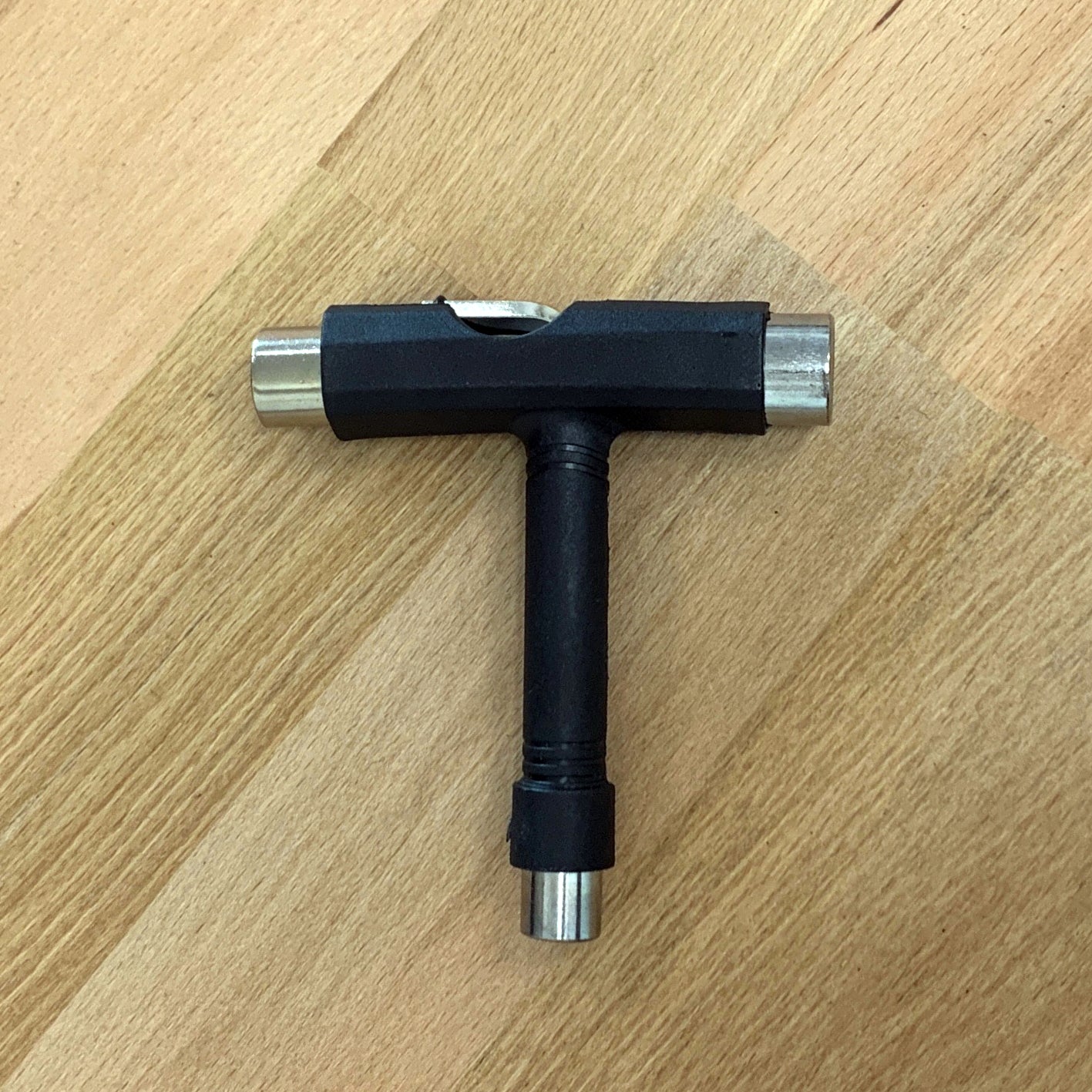 TOOL | SKATEBOARD T-TOOL